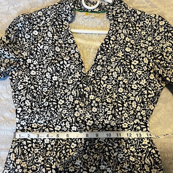 Boden notch-neck mini tea dress. Size 4. Cinched at waist and A-line skirt. - Picture 9 of 11